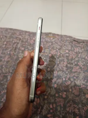 Apple iPhone XR (Used)