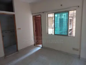 তিতাস গ্যাস লাইনের সংযোগ আছে এমন একটি রেডি ফ্ল্যাট বিক্রয় হবে