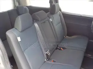Toyota Noah X PKG, SILVER COLOR 2021