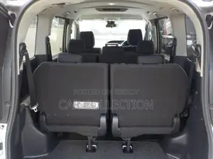 Toyota Noah X PKG, SILVER COLOR 2021