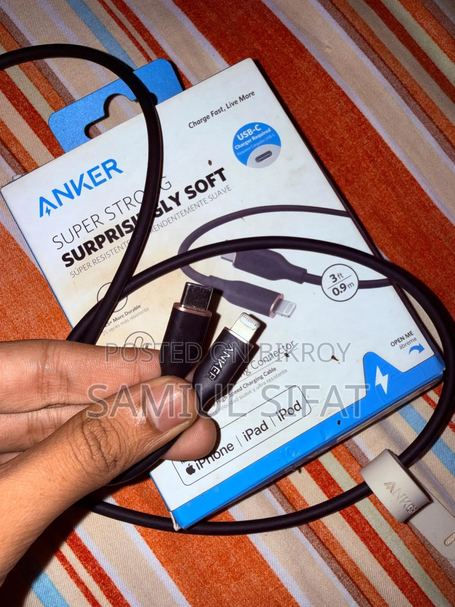 Apple অ্যাডাপ্টার এবং Anker কেবল