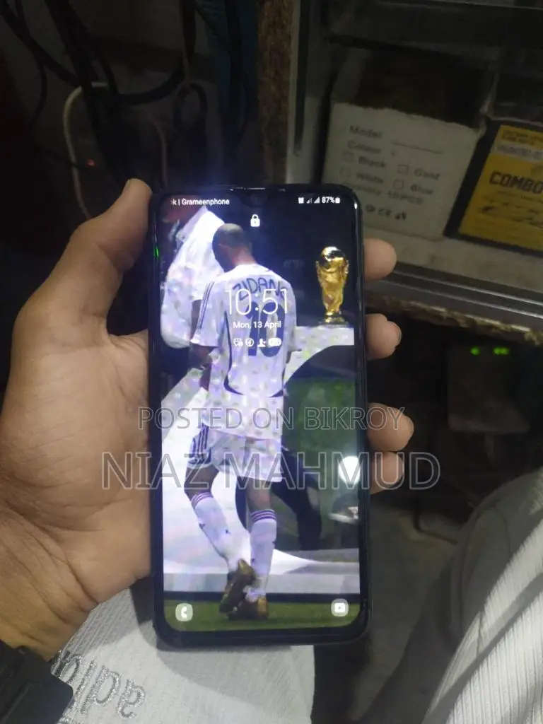 Samsung Galaxy M21 . (Used)