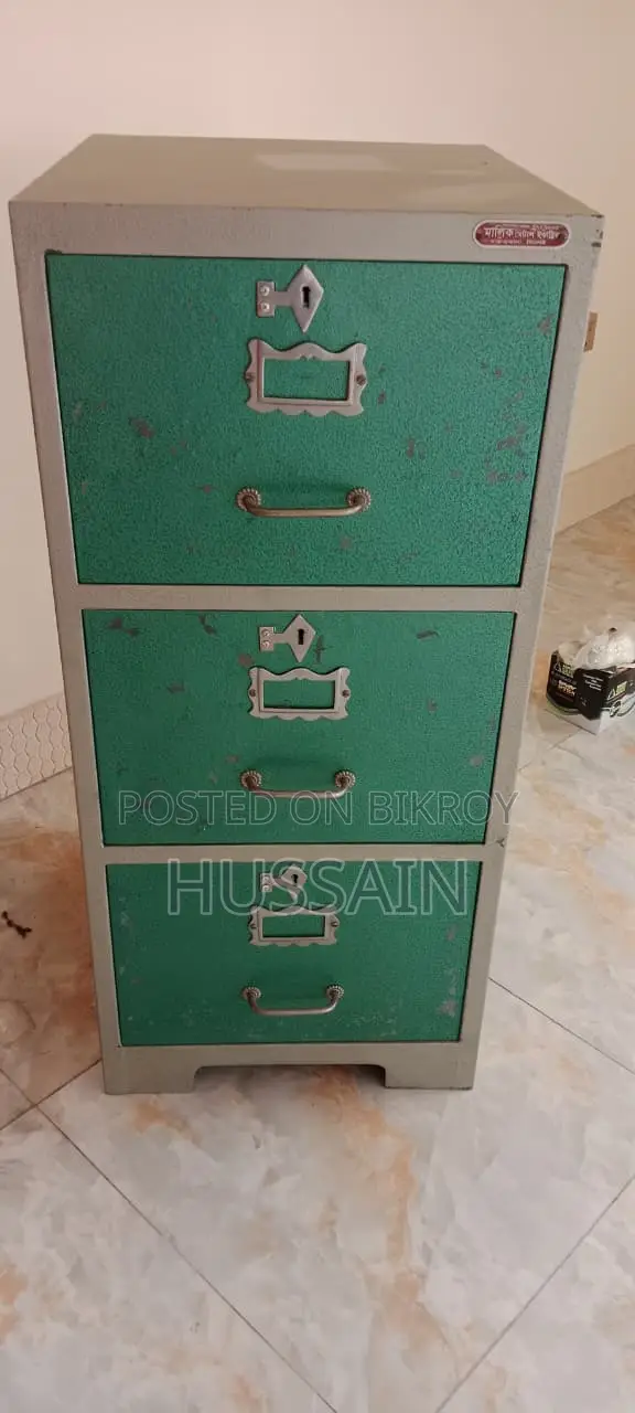 Steel Drawer Cabinet. 3 Drawer