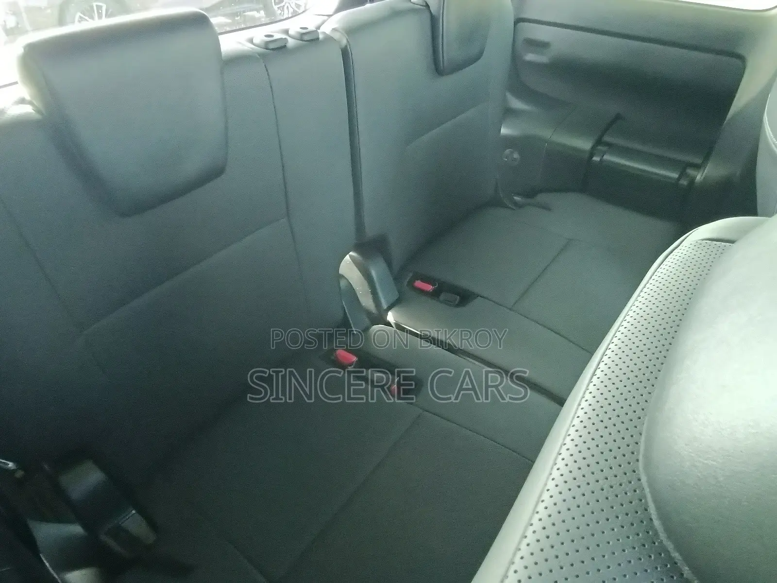 Toyota Esquire GI PKG HYB 2021