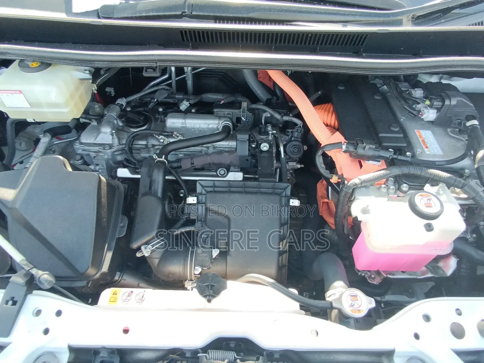 Toyota Esquire GI PKG HYB 2021