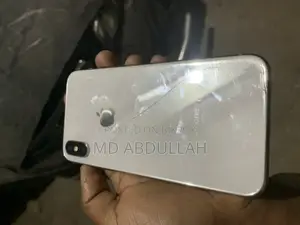 Apple iPhone X (Used)