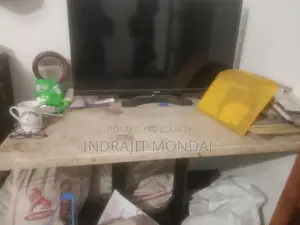 স্টোনের টেবিল