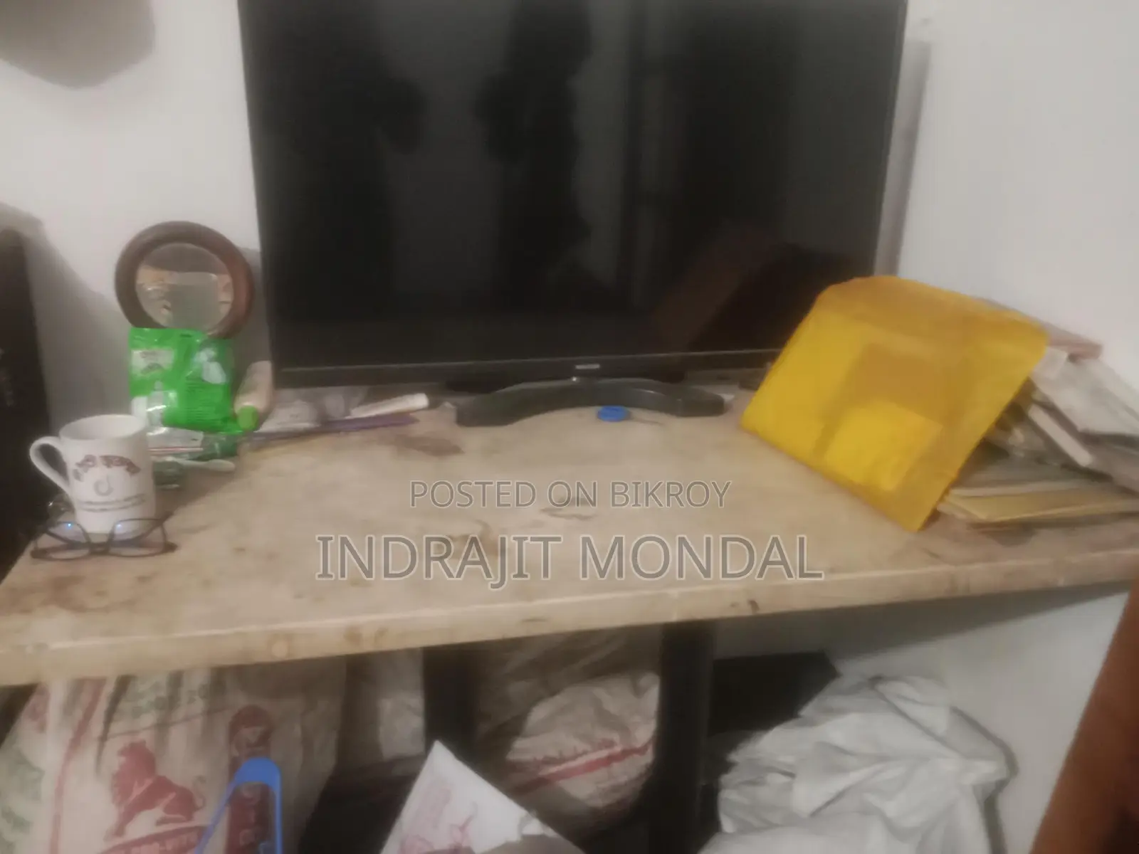 স্টোনের টেবিল