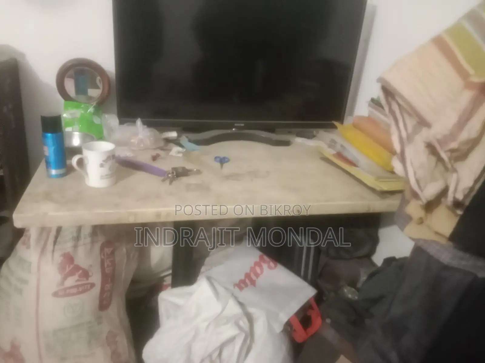 স্টোনের টেবিল
