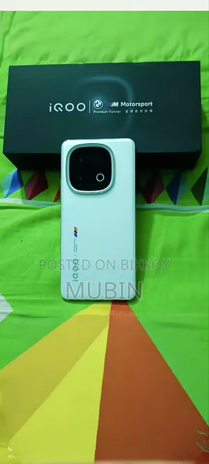 iQOO 13 512 GB White