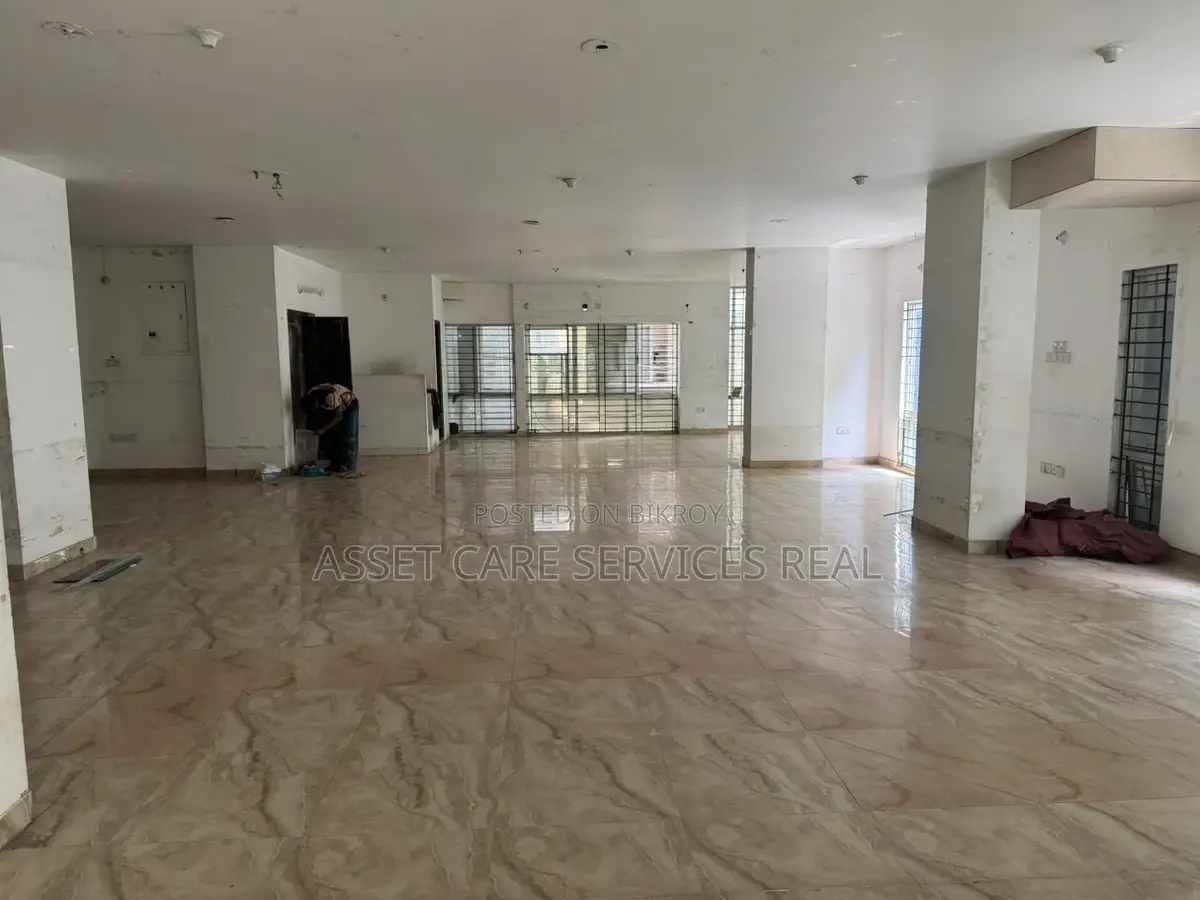 Excellent Open Office Space Rent in Gulshan circle-1 Near