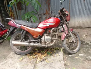 Walton Fusion 125 EX 2013 Red