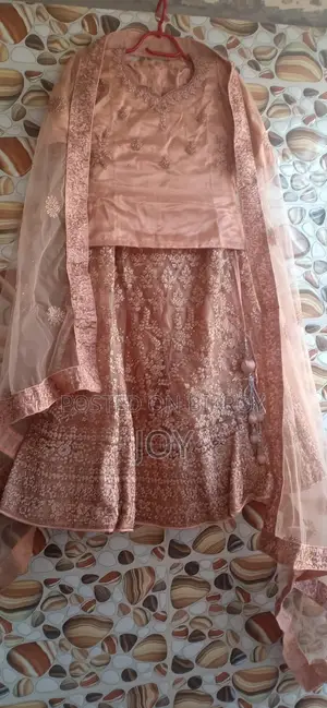 লেহেঙ্গা (একবার ব্যবহৃত)