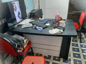 দোকানের ডেকোরেশন সহ অন্যান্য মালামাল