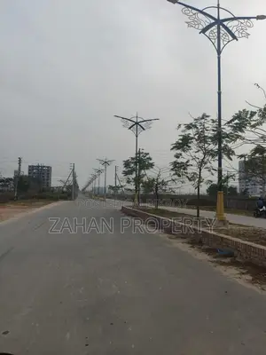 Bashundhara Residential Area M Block 10 Katha South-Facing Plot for Sale