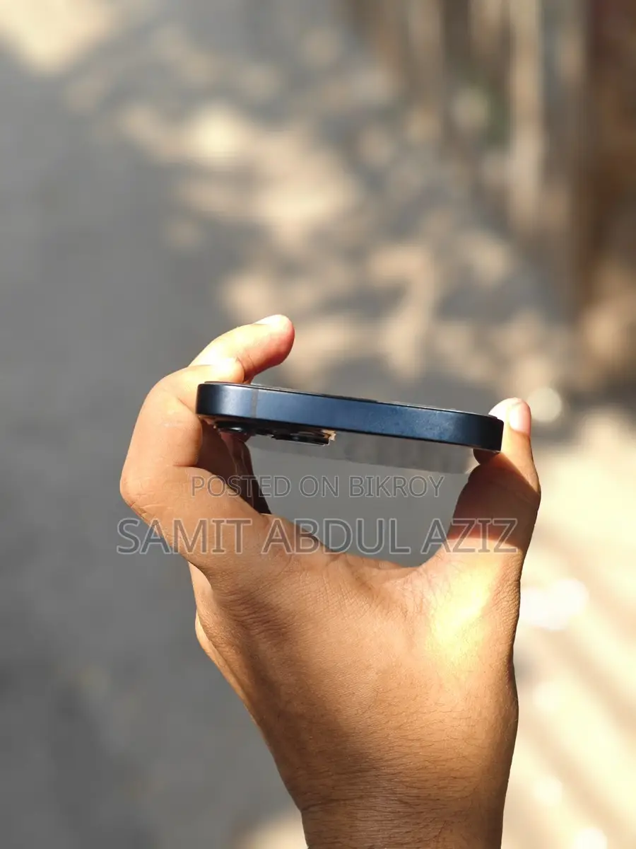 Apple iPhone 13 (Used)