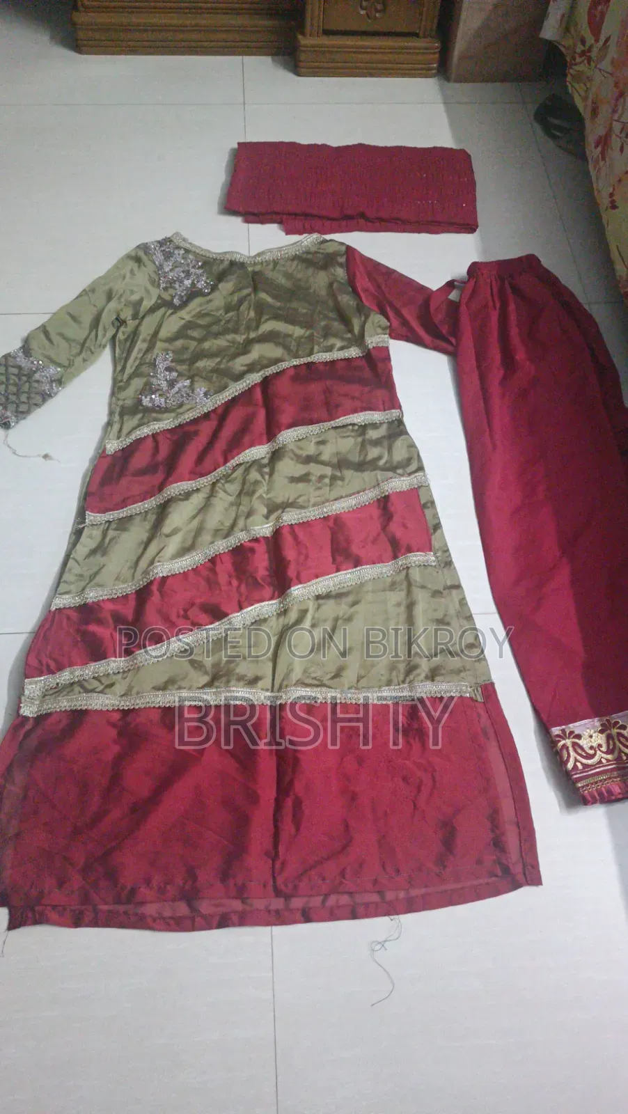 A Silk Three-Piece Set