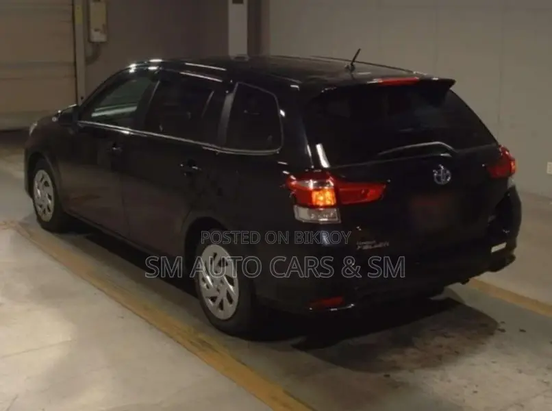 Toyota Fielder Hybrid EX Black 2021