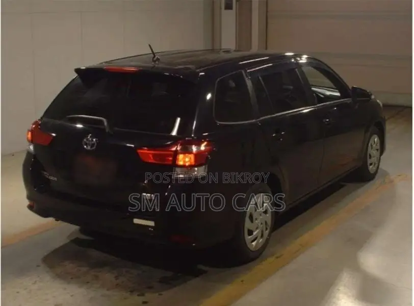Toyota Fielder Hybrid EX Black 2021