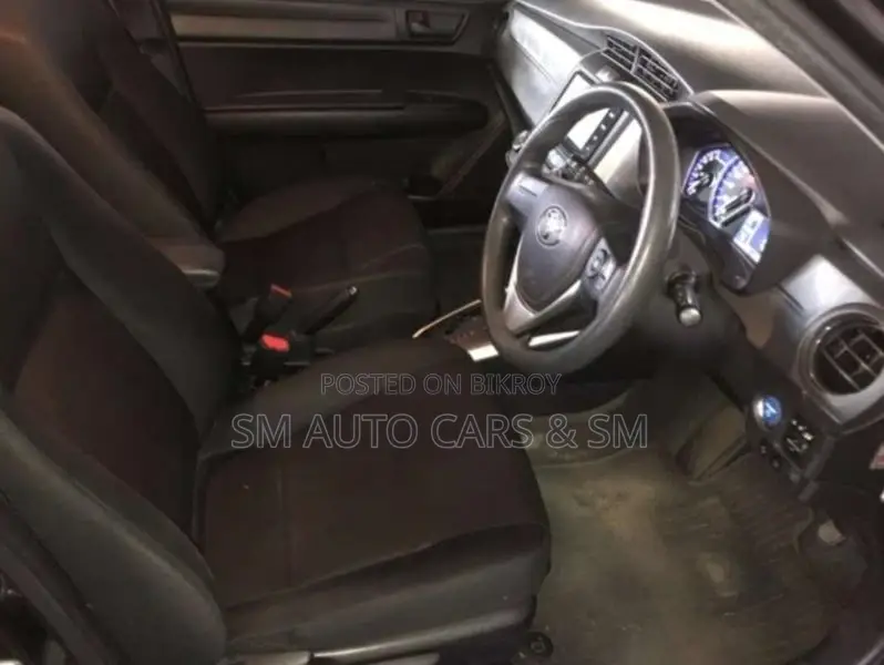 Toyota Fielder Hybrid EX Black 2021