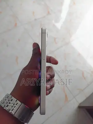 Apple iPhone 13 . (Used)