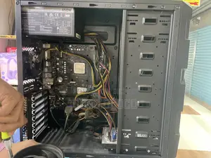 Desktop Computer 8GB AMD Ryzen 5 SSD 128GB