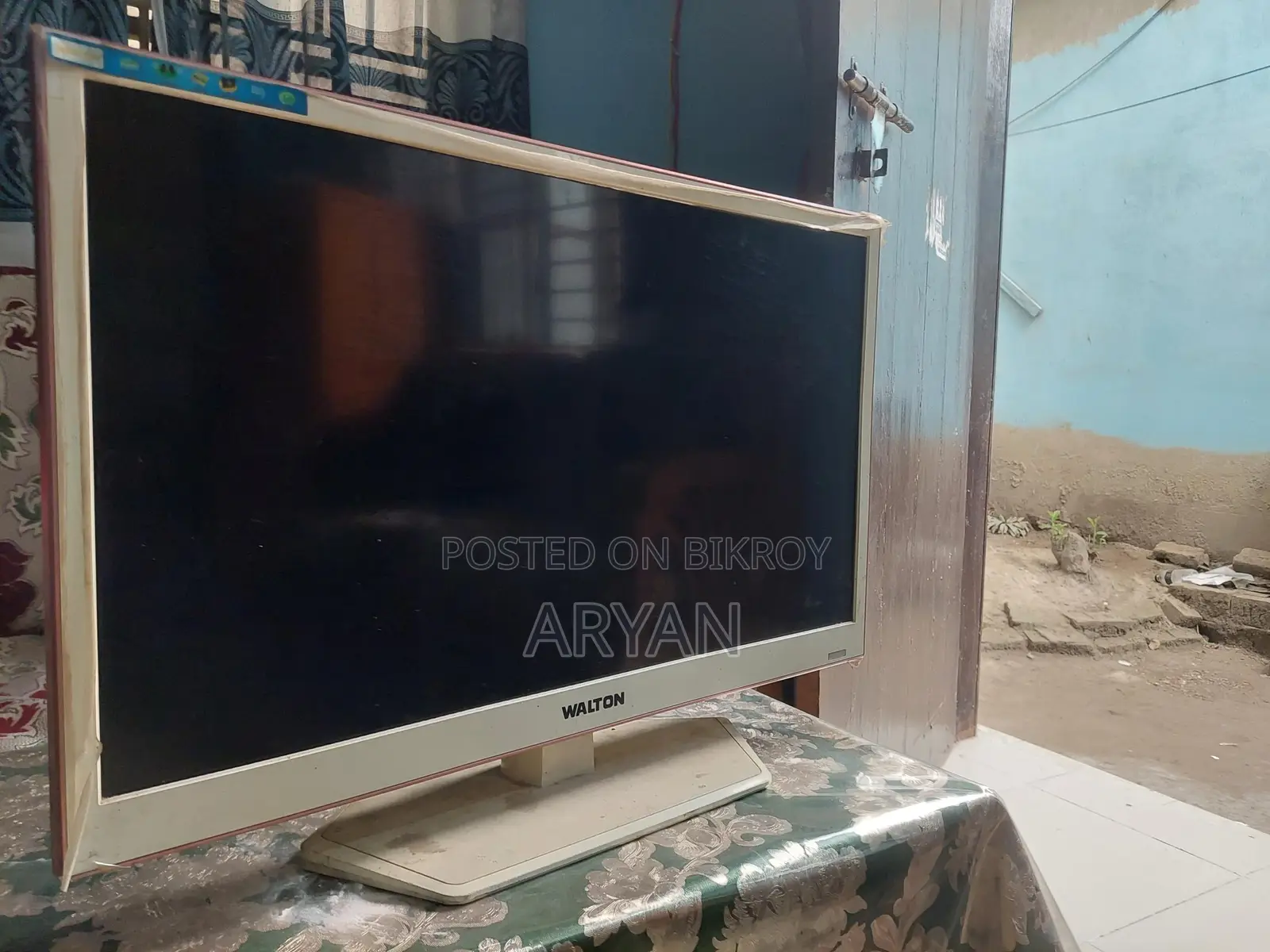 Walton TV for Sale (Motherboard Problem)