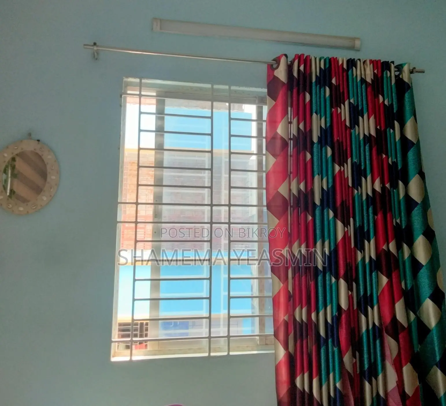 একবারে নতুন এবং খুবই ভালো কোয়ালিটির পর্দা সেল করা হবে