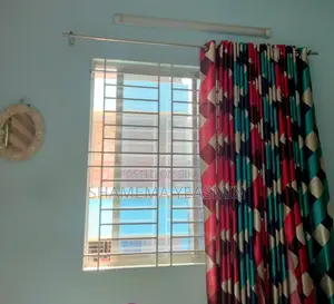 একবারে নতুন এবং খুবই ভালো কোয়ালিটির পর্দা সেল করা হবে