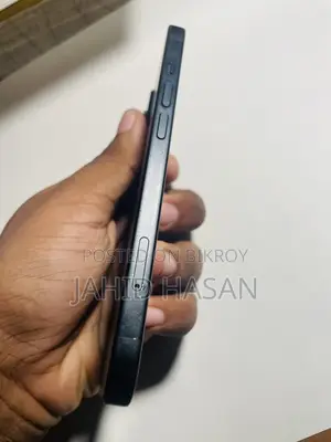 Apple iPhone 15 (Used)