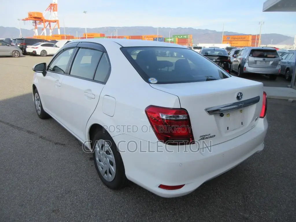 Toyota Axio 2021