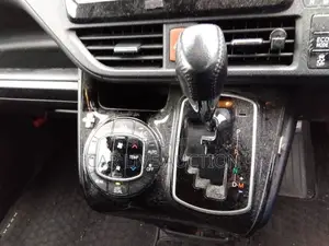 Toyota Noah Non-Hybrid 2021