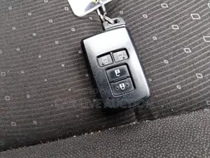 Toyota Noah Non-Hybrid 2021