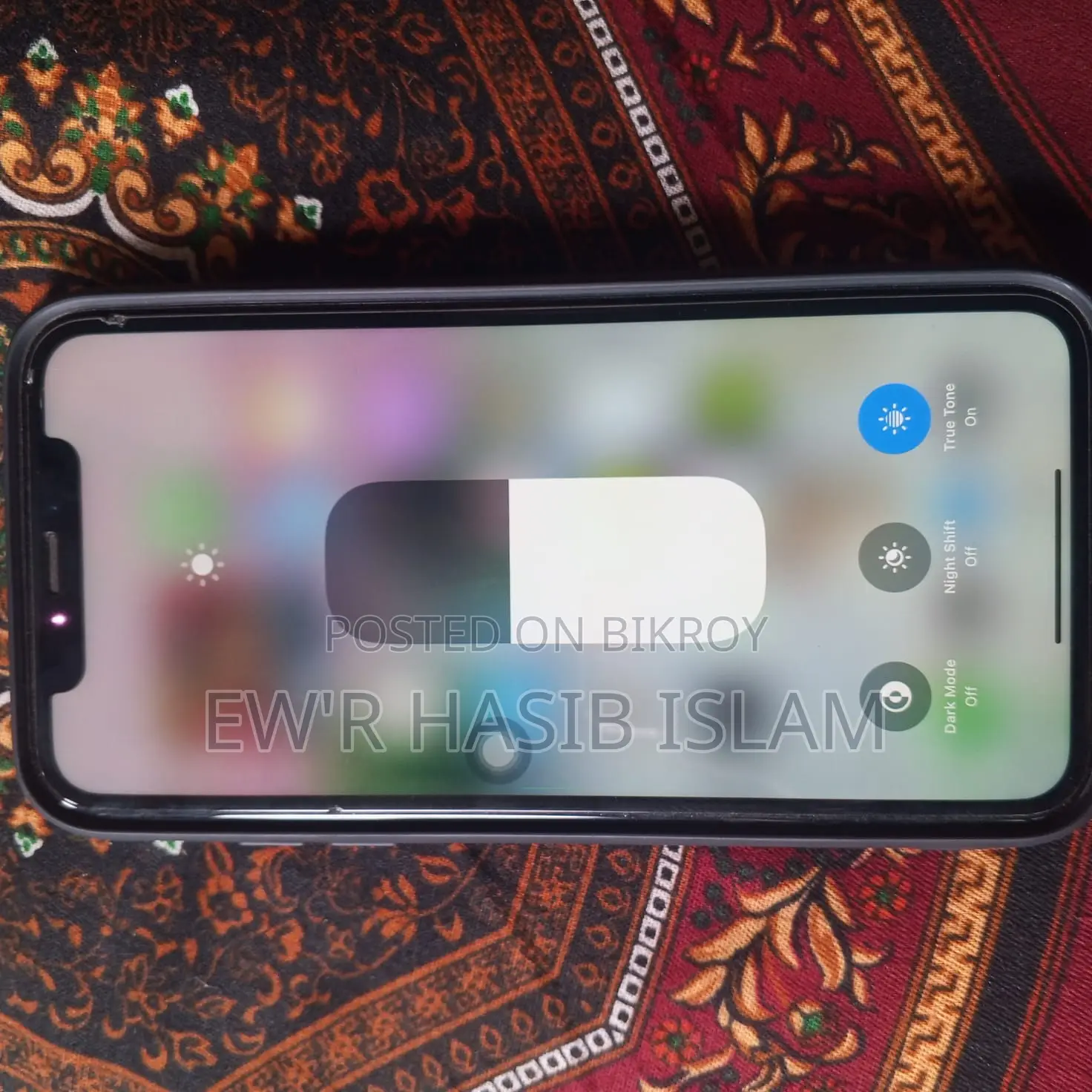 Apple iPhone XR (Used)