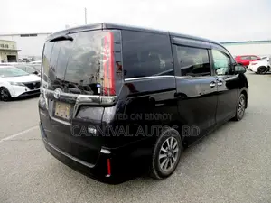 Toyota Esquire GI PREMIUM HYBRID 2021