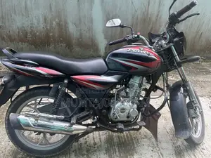 Bajaj Discover 125 . 2017