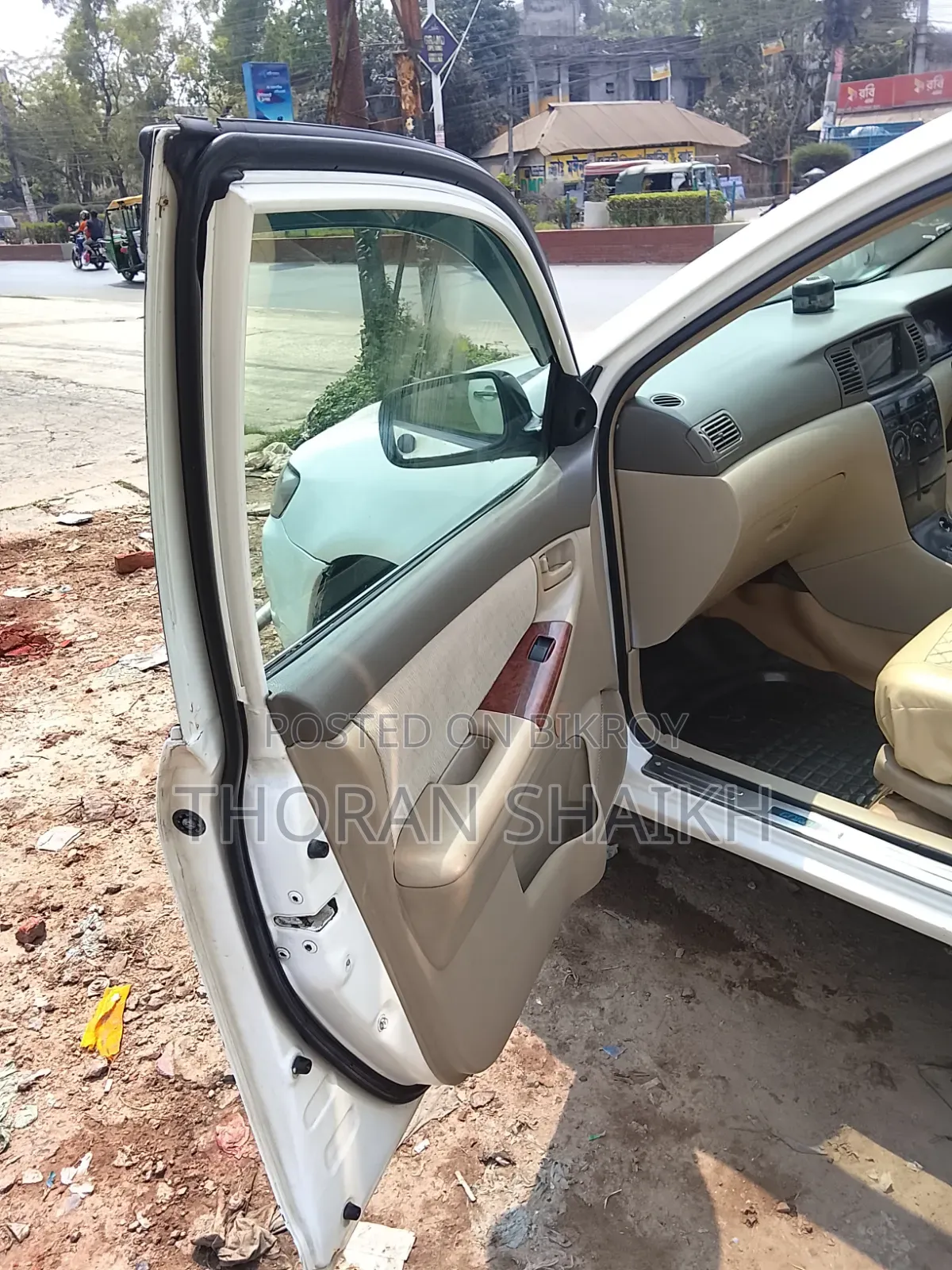 Toyota Corolla 2004 White