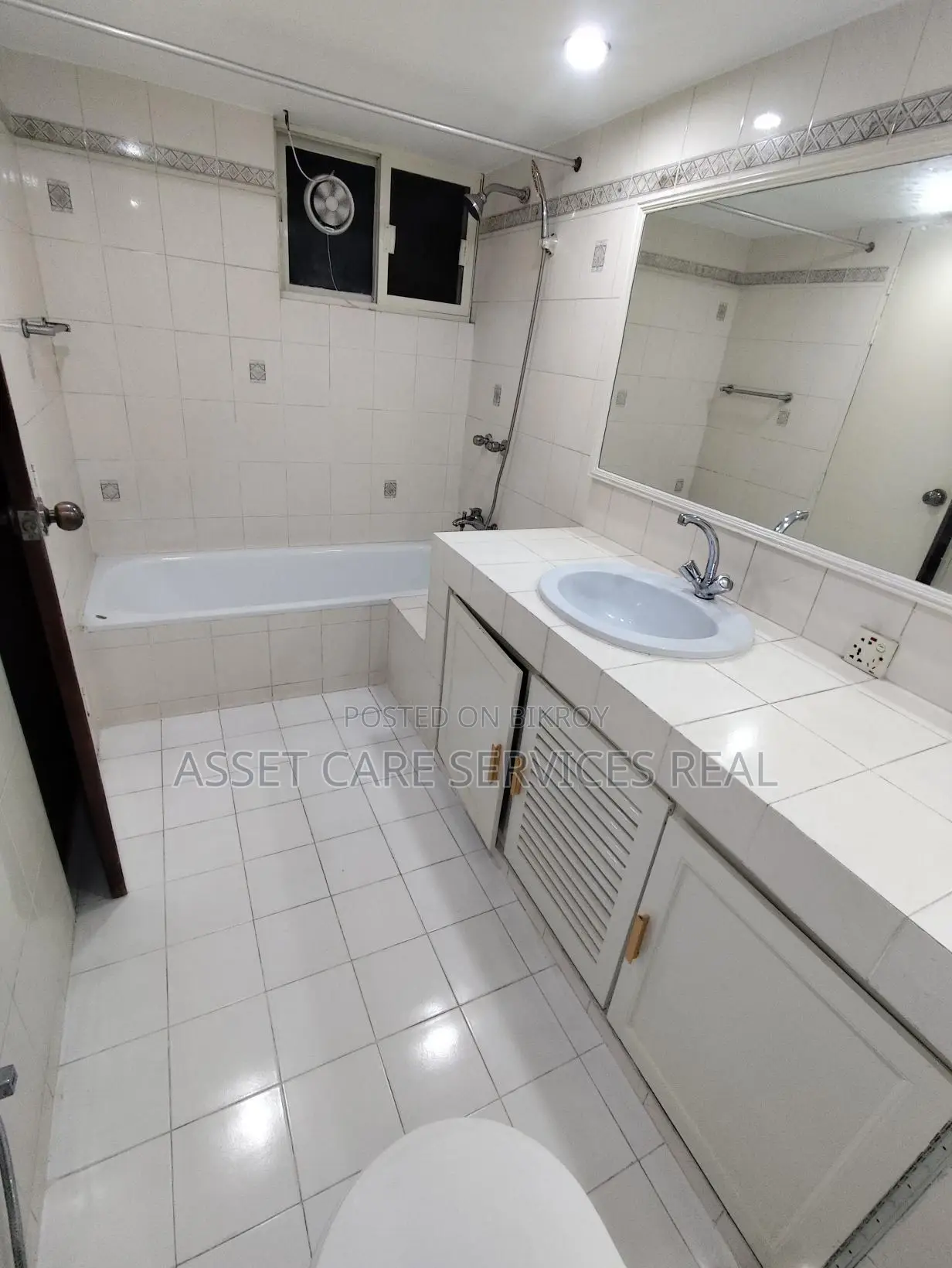 Un-Furnished 3Bed Exclusive Apartment Rent Baridhara Diplomatic Zone