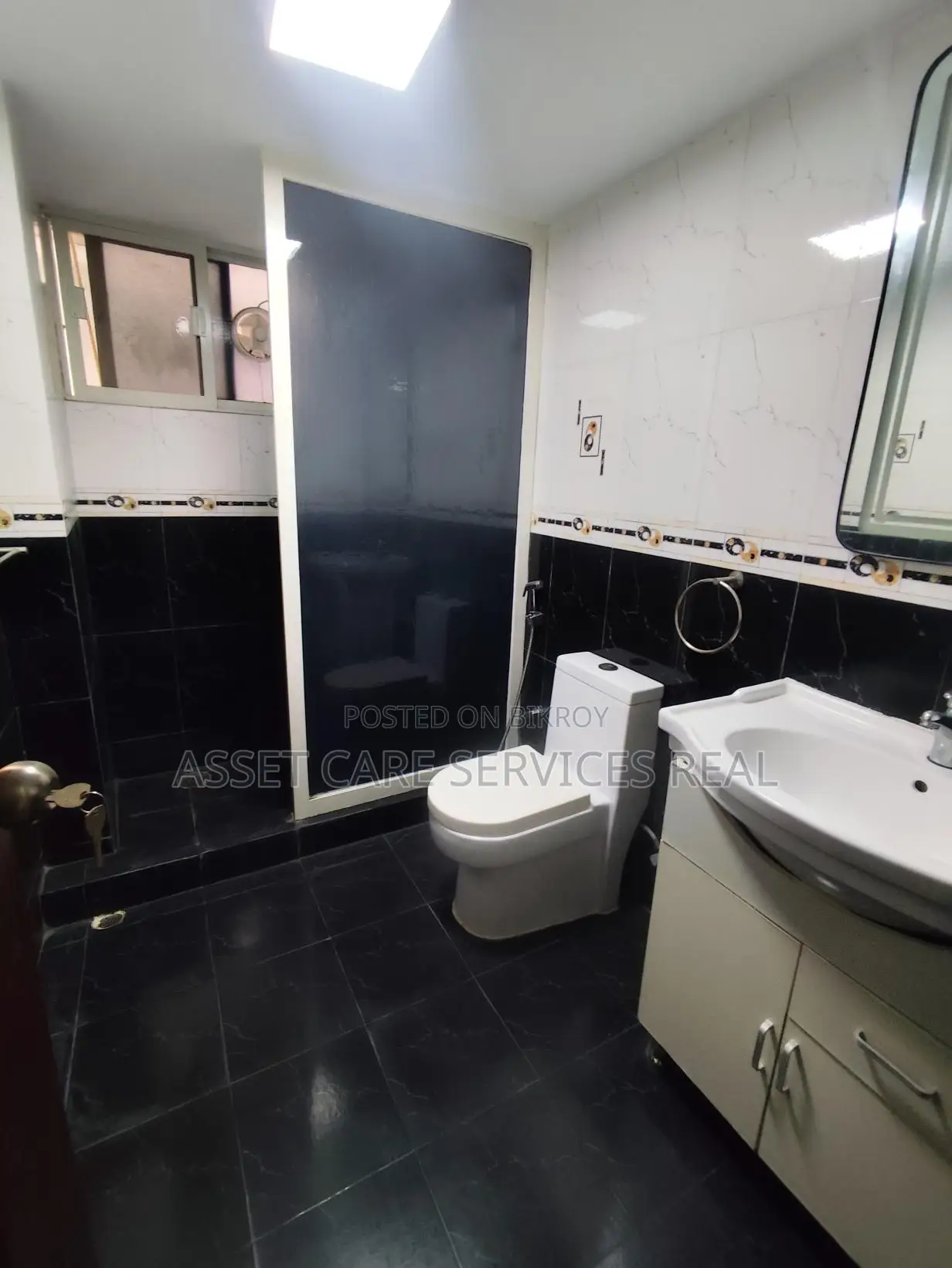 Un-Furnished 3Bed Exclusive Apartment Rent Baridhara Diplomatic Zone