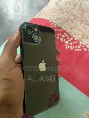 Apple iPhone 13 (Used)