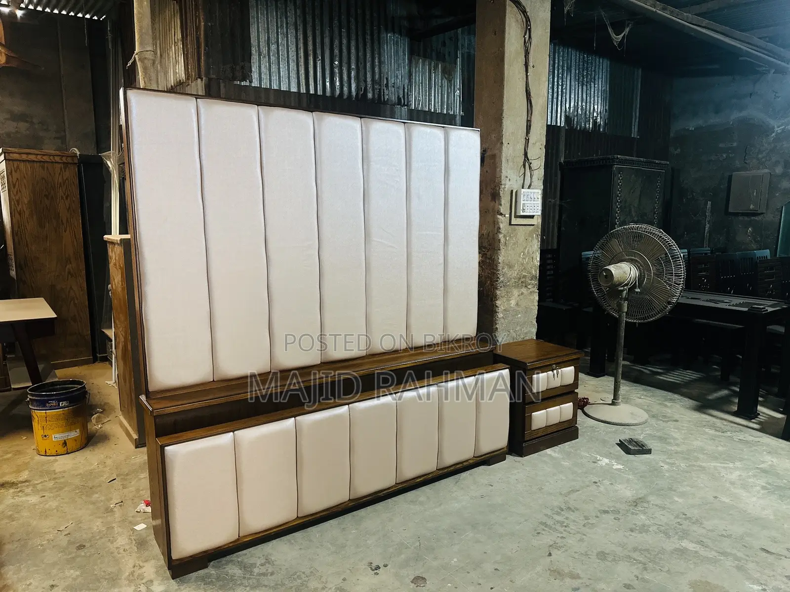 Bed + Side Box