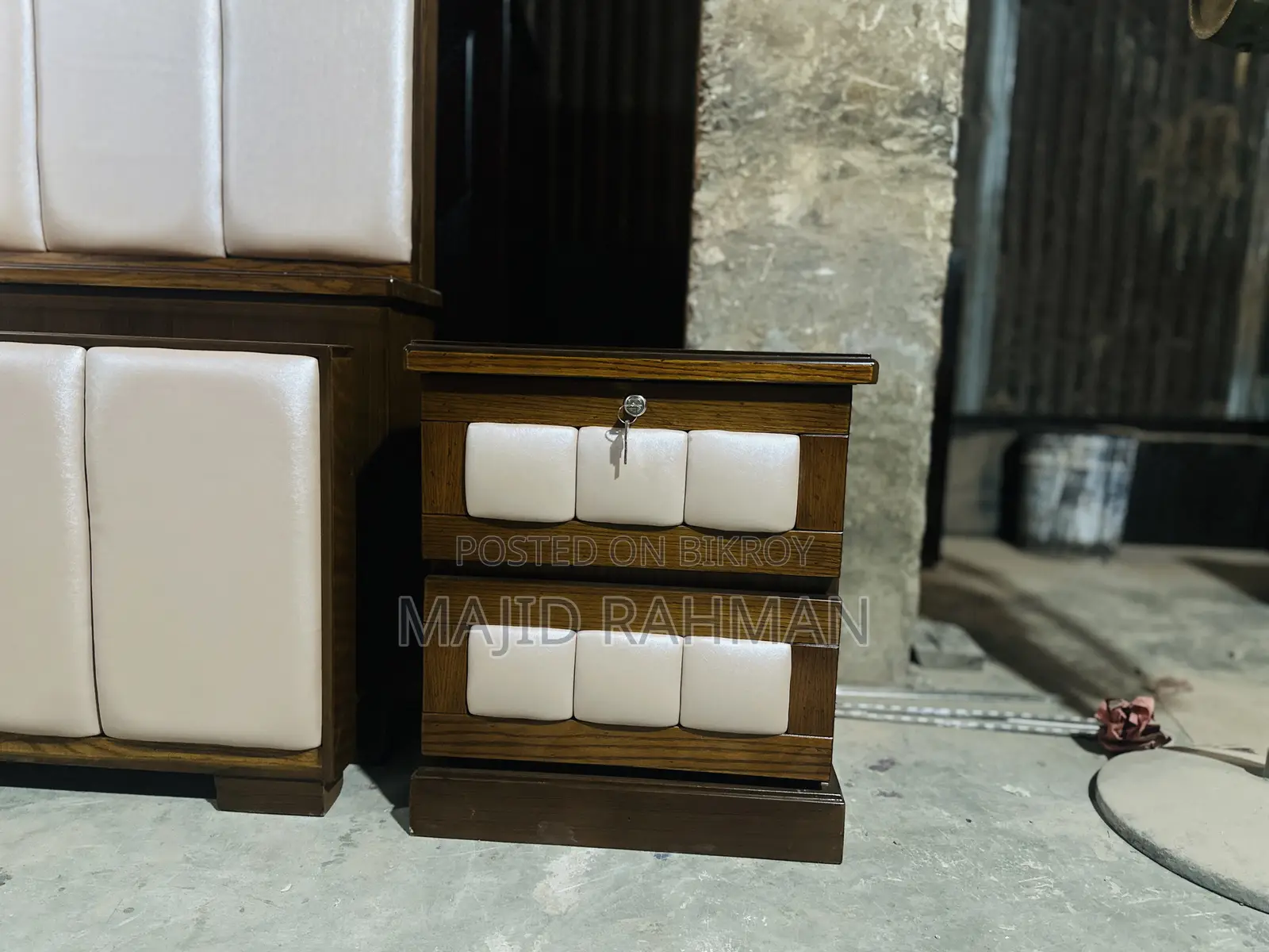 Bed + Side Box