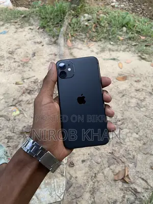 Apple iPhone 11 (Used)