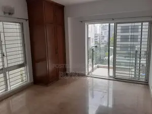 গুলশান-২ এ ৪-বেডরুম ও ২ কার পার্কিং অ্যাপার্টমেন্ট ভাড়া