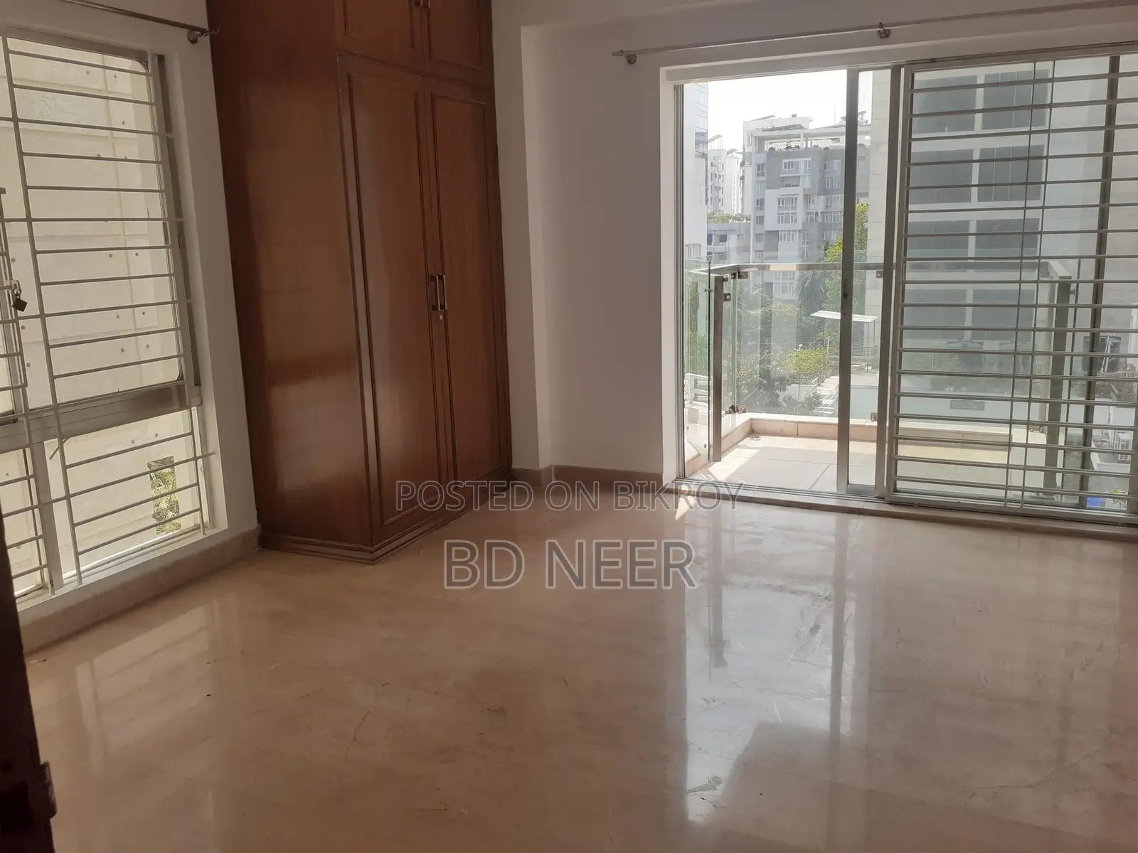 গুলশান-২ এ ৪-বেডরুম ও ২ কার পার্কিং অ্যাপার্টমেন্ট ভাড়া