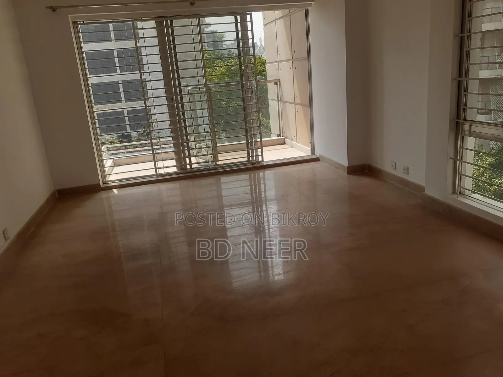 গুলশান-২ এ ৪-বেডরুম ও ২ কার পার্কিং অ্যাপার্টমেন্ট ভাড়া