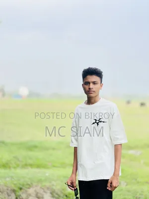 প্রিমিয়াম ড্রপ শোল্ডার টি-শার্ট - ট্রেন্ডি ওভারসাইজড লুক"