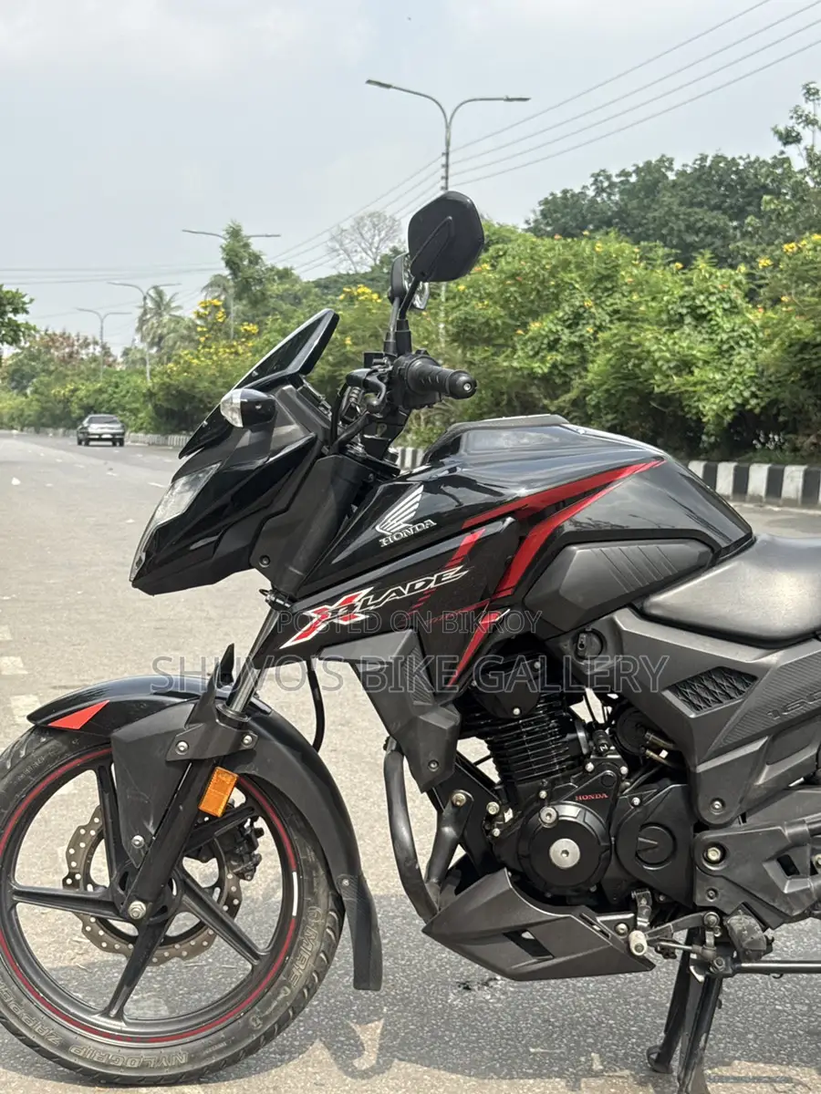 Honda X Blade 2021