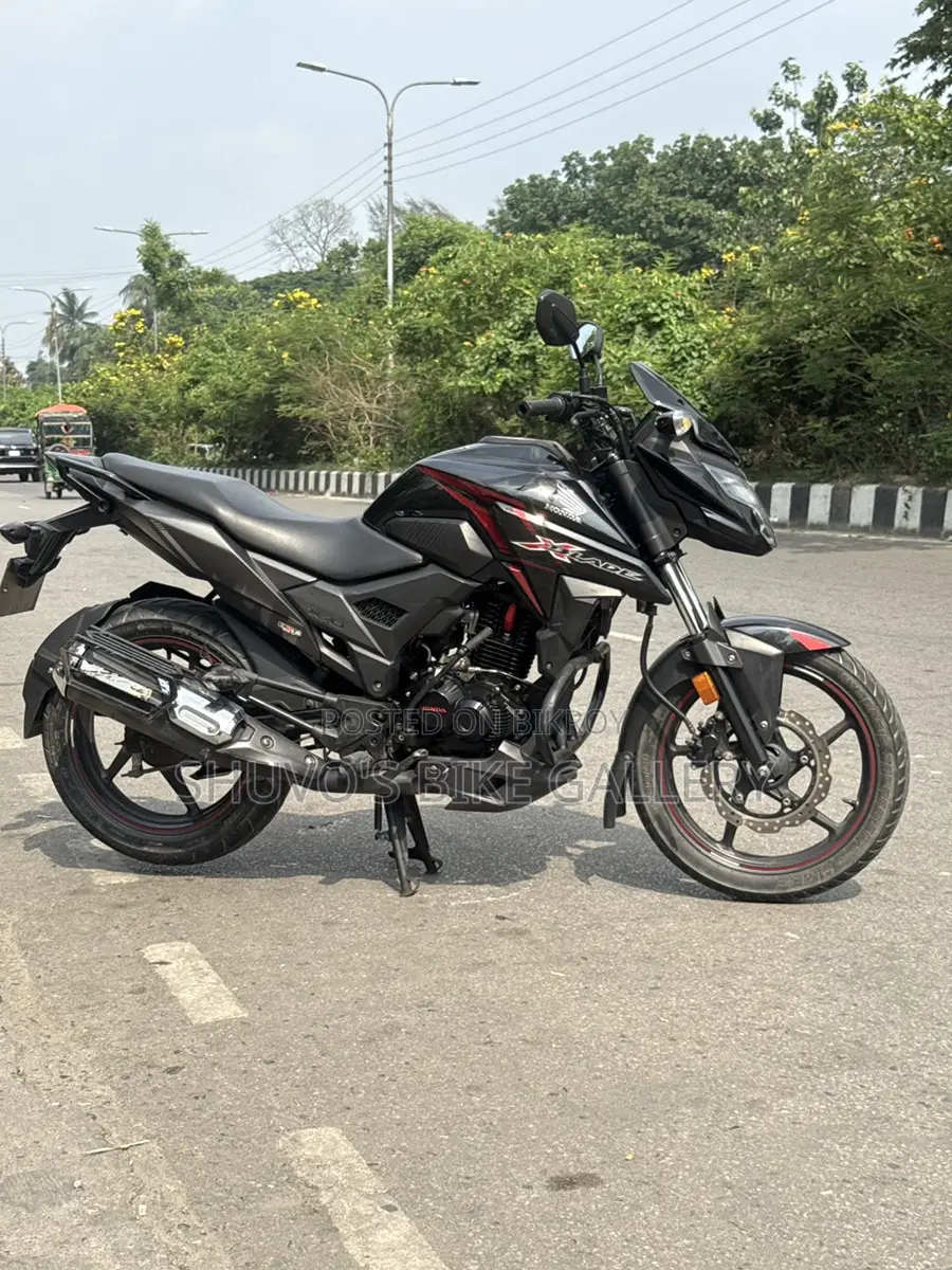 Honda X Blade 2021