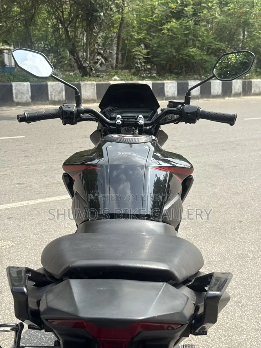 Honda X Blade 2021